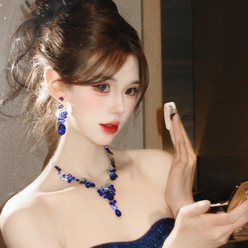 蓝色宝石水滴项链耳环套组晚礼服轻奢高级感夸张配饰克莱因蓝耳饰