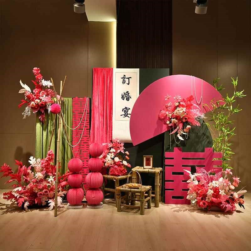 新中式南洋风订婚出阁结婚装饰背景墙定制kt板酒店订婚宴布置