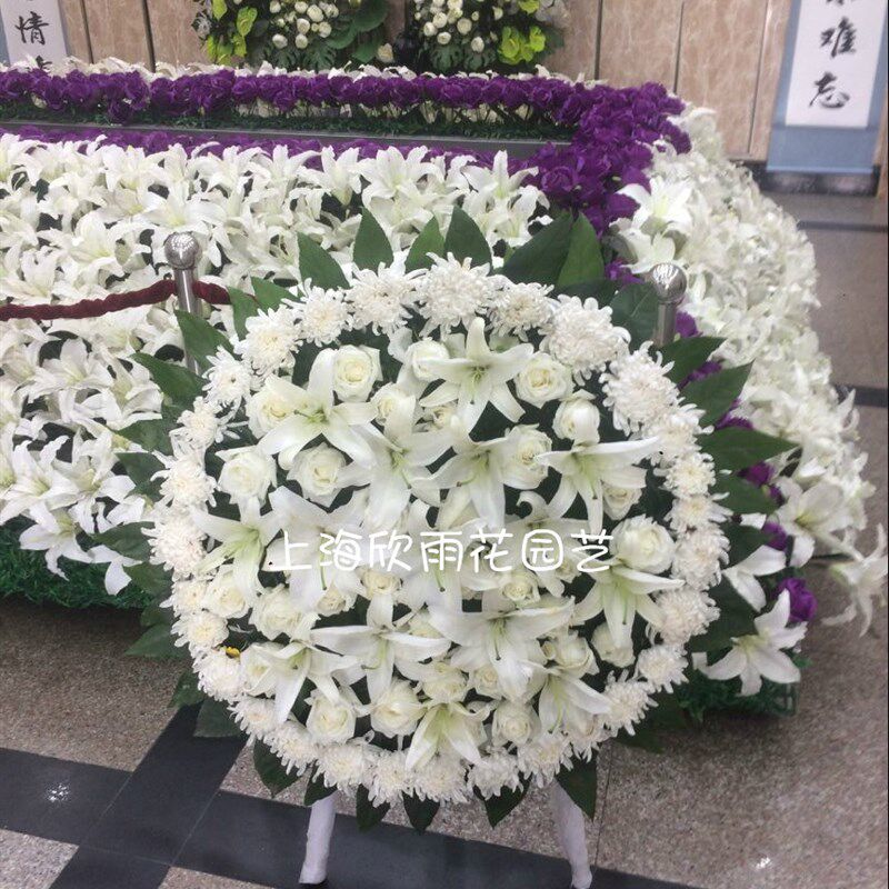 小花圈 丧事花圈 白色花圈悼念 葬礼鲜花花圈 浦东殡仪馆鲜花速递