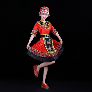云南瑶族苗族演出服少数民族舞蹈表演服装彝族土家族长款黎族女装