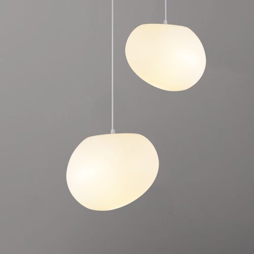 简约奶白圆球形鹅卵石吊灯北欧餐厅复式楼梯服装店橱窗商场婚庆灯