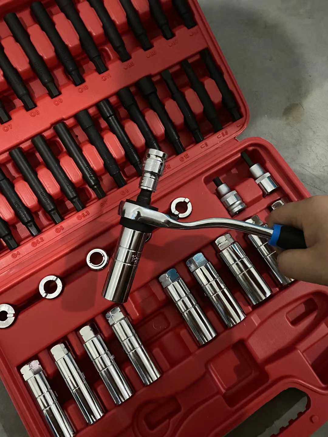 47件套避震器上座螺丝拆卸器 避震塔顶拆装工具 减震螺丝紧固套筒