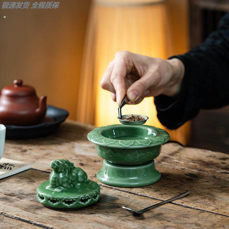 茶桌梅子青狻猊瑞兽电薰炉创意越窑摆件青瓷复古中式狻猊品香