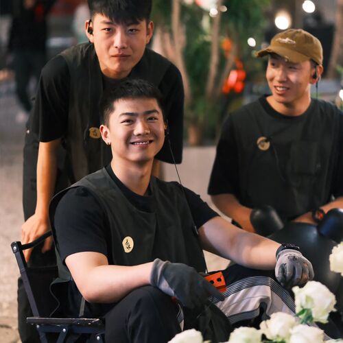 理发师专用工作服咖啡店工装马甲围裙工作男士烫染师定制logo背心