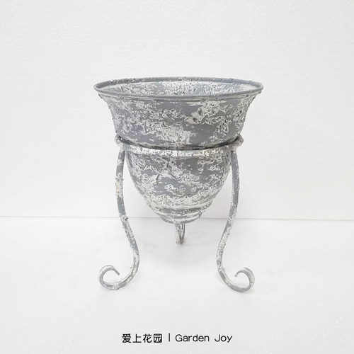 爱上花园丨园艺杂货 花园庭院装饰摆件 铁皮 铁帽子组合三脚花盆