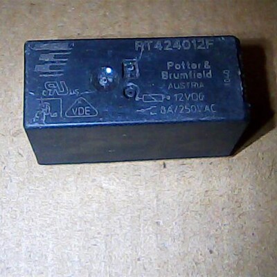 RT424012F   12V   8A   8脚   二手拆机正品继电器