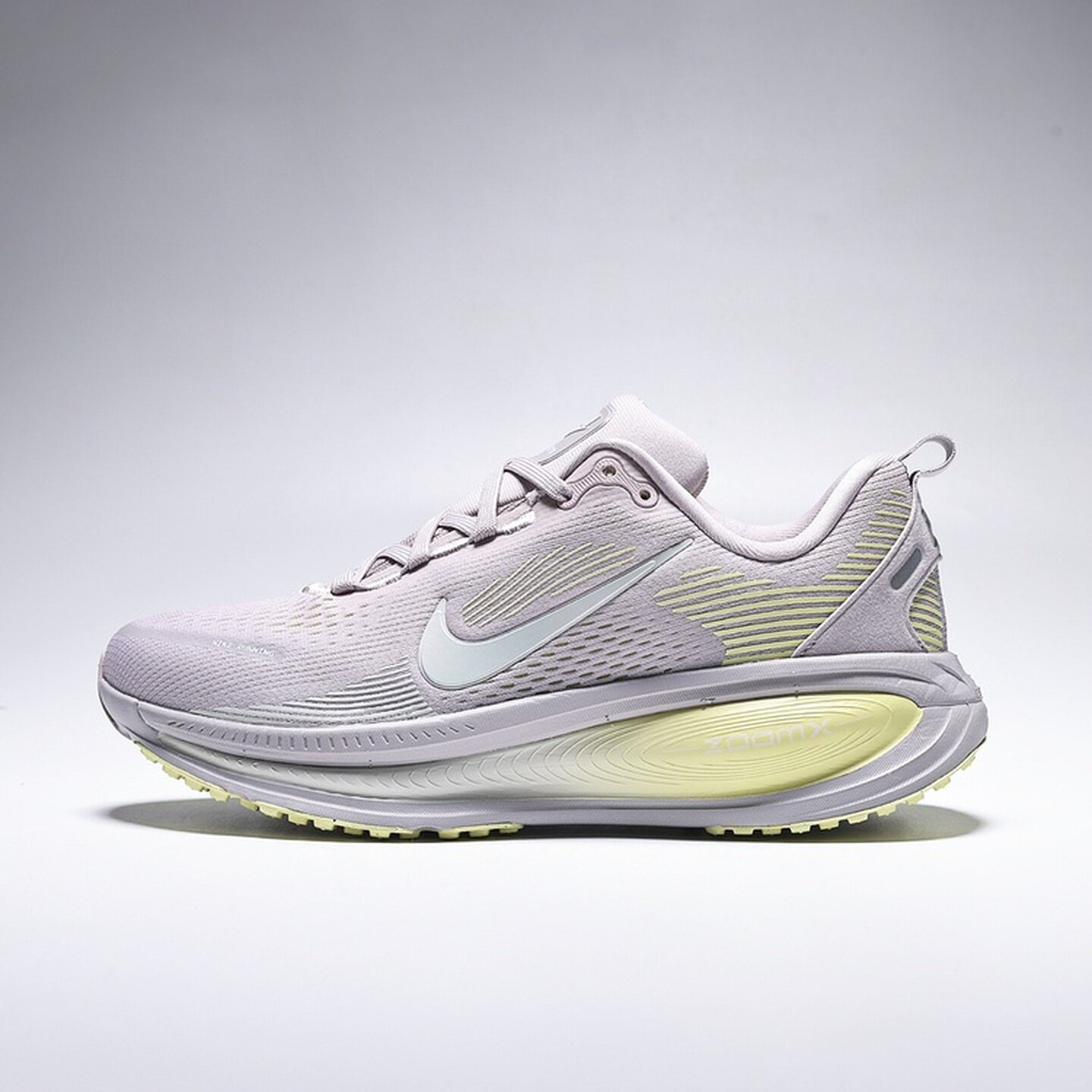 耐克（NIKE）女子VOMERO跑步鞋HM6804-608