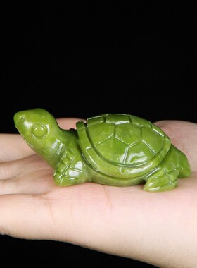 天然玉石雕刻乌龟小玉龟可长鱼缸摆玉爱寿龟饰品客厅岫件