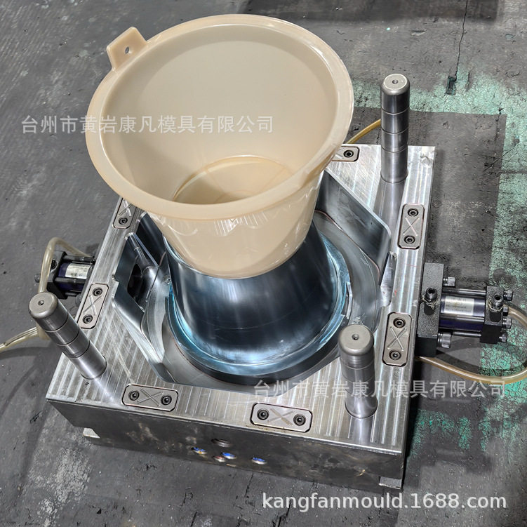 高品质塑料泥灰桶模具 塑胶桶模具 沙灰桶模具 撮箕模具雪橇模具