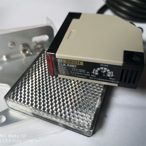 沪工反射式光电开关E3JK-R4M1 DS30M1传感器 AC220V DC24V DC12V