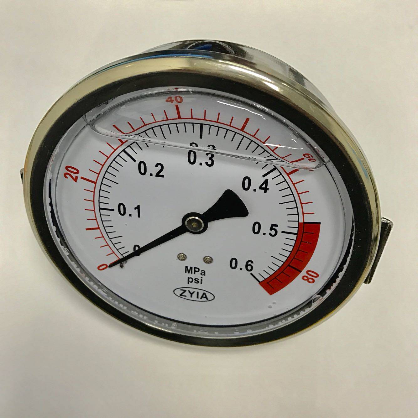 轴向压力表 带支架防震液 直径100mm 压力0.6mpa 80psi 牙m20x1.5