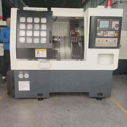 C614-P数控车床45°斜床身常规款KX行程900mm6Z行程320mm