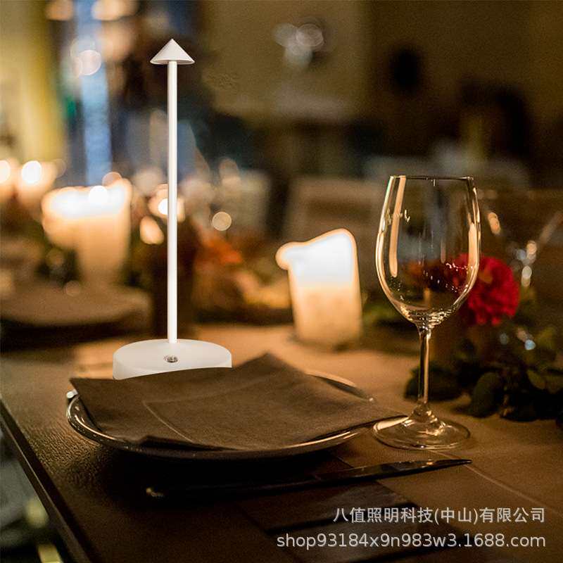 跨境新品北欧美式创意小夜灯现代简约吧台客厅卧室桌面装饰台灯