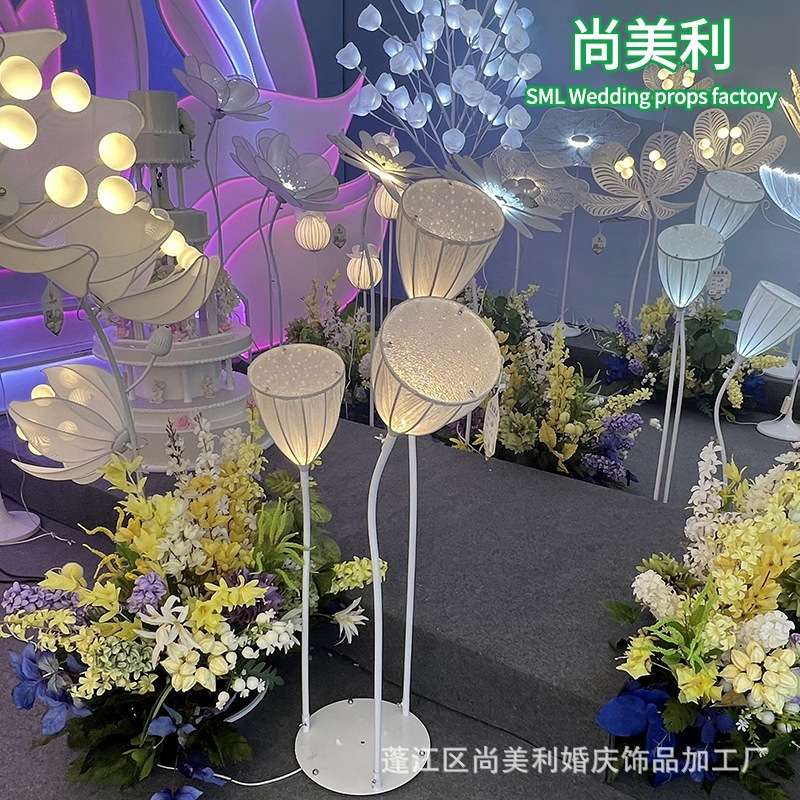 手工铁艺马蹄莲花瓶摆件 跨境金属工艺品精美创意软装装饰陈设灯