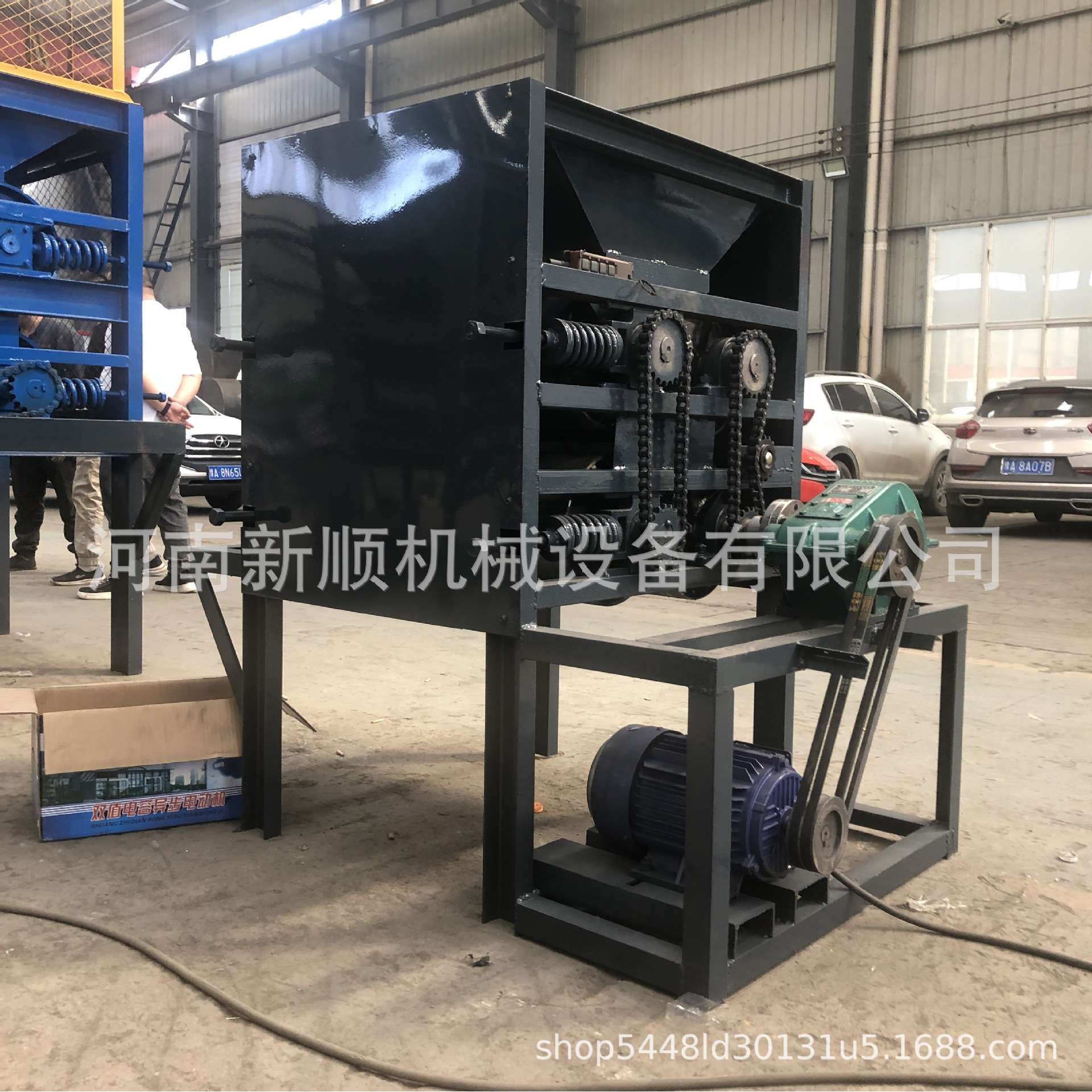 车载式易拉罐压扁机设备 小型400压片机 1000塑料瓶挤扁设备