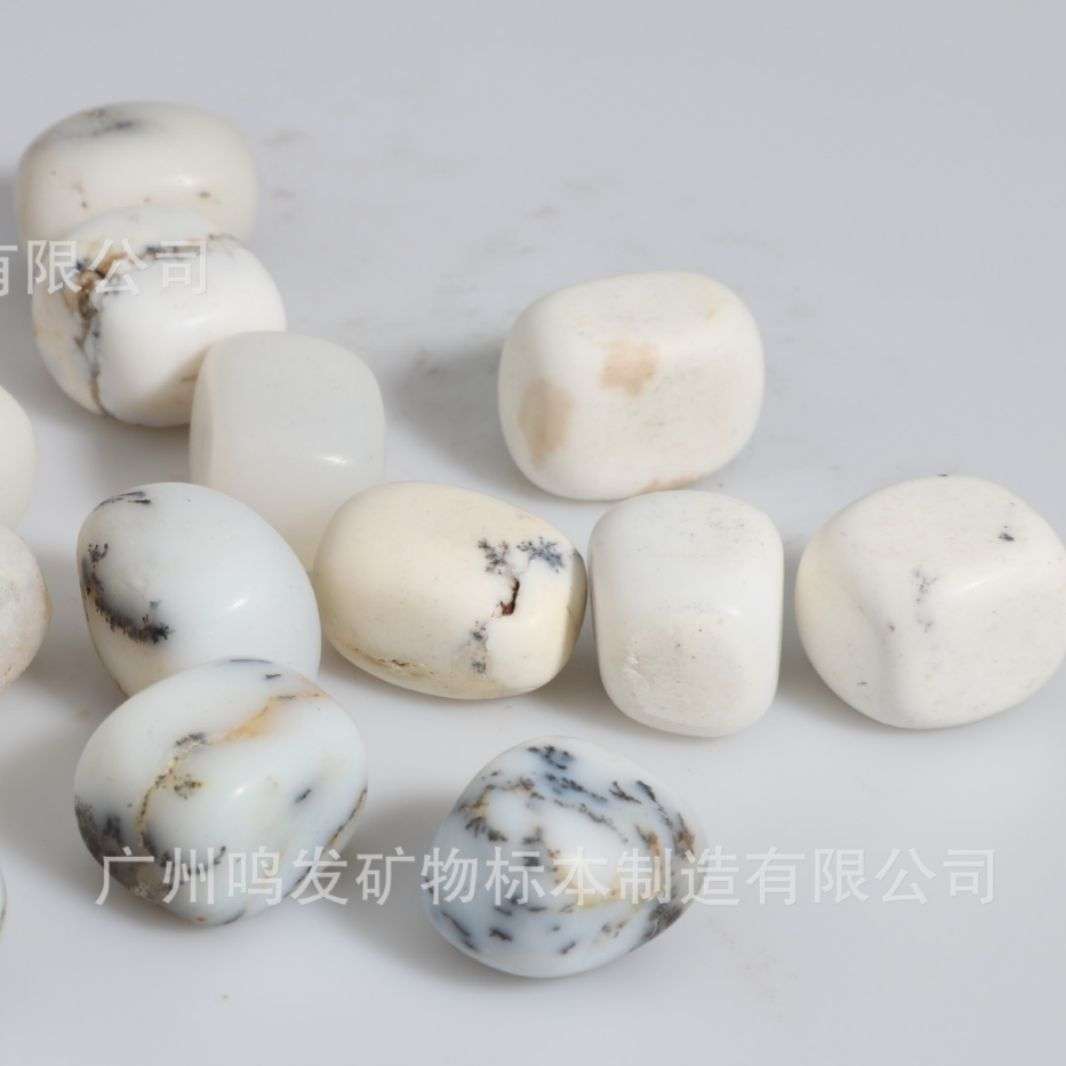 厂家天然蛋白石原石滚石大颗粒不规则碎石白色草花蛋白石水晶摆件