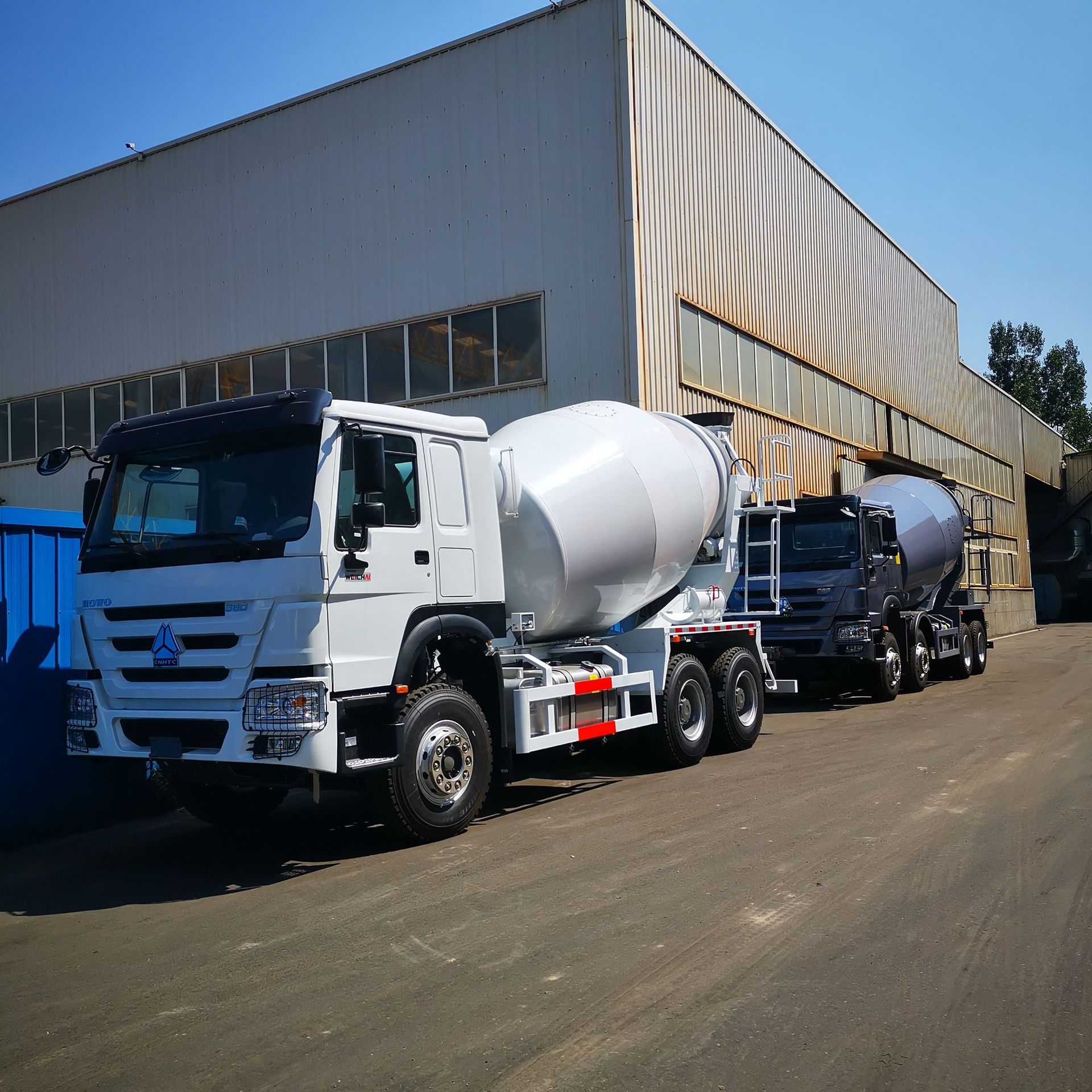 豪沃6x4混凝土搅拌车371马力