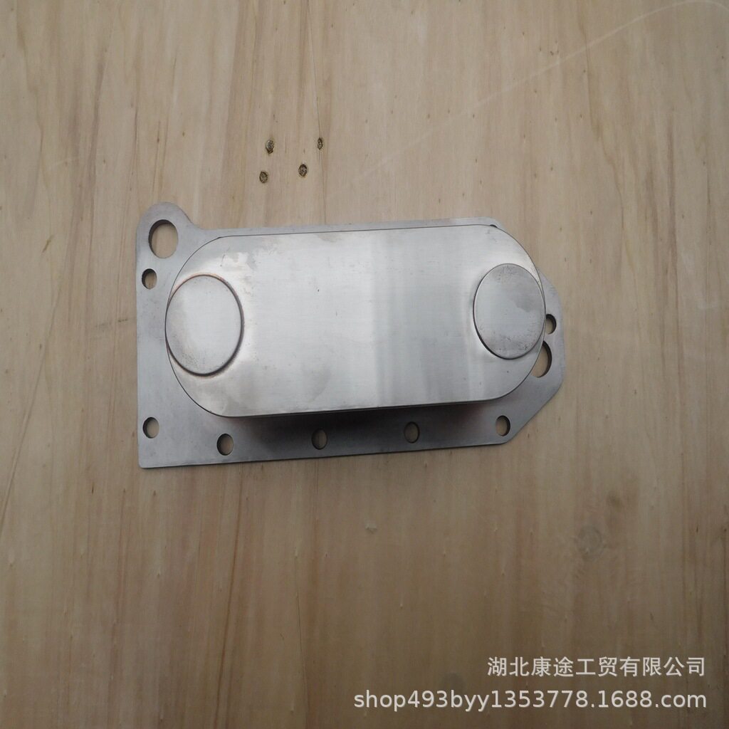 适配东风康明斯6CT机油冷却器芯3918175