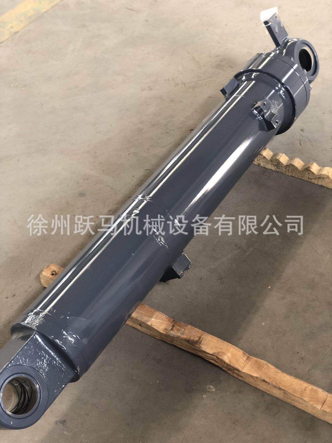 徐工5吨装载机高卸翻斗油缸