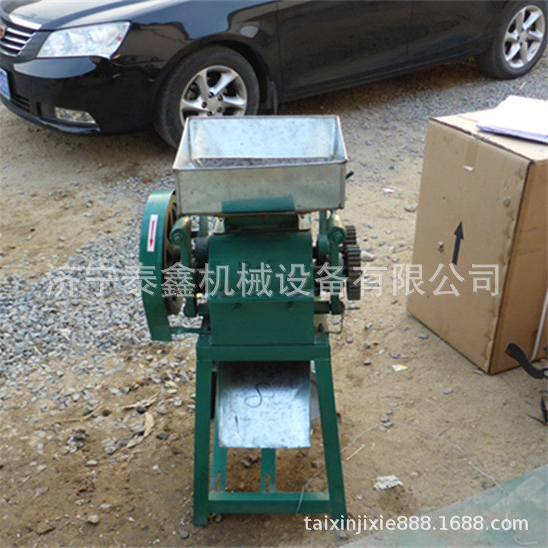 新型对辊式大豆挤扁机碾扁机花生挤扁机五谷粮食破碎机报价