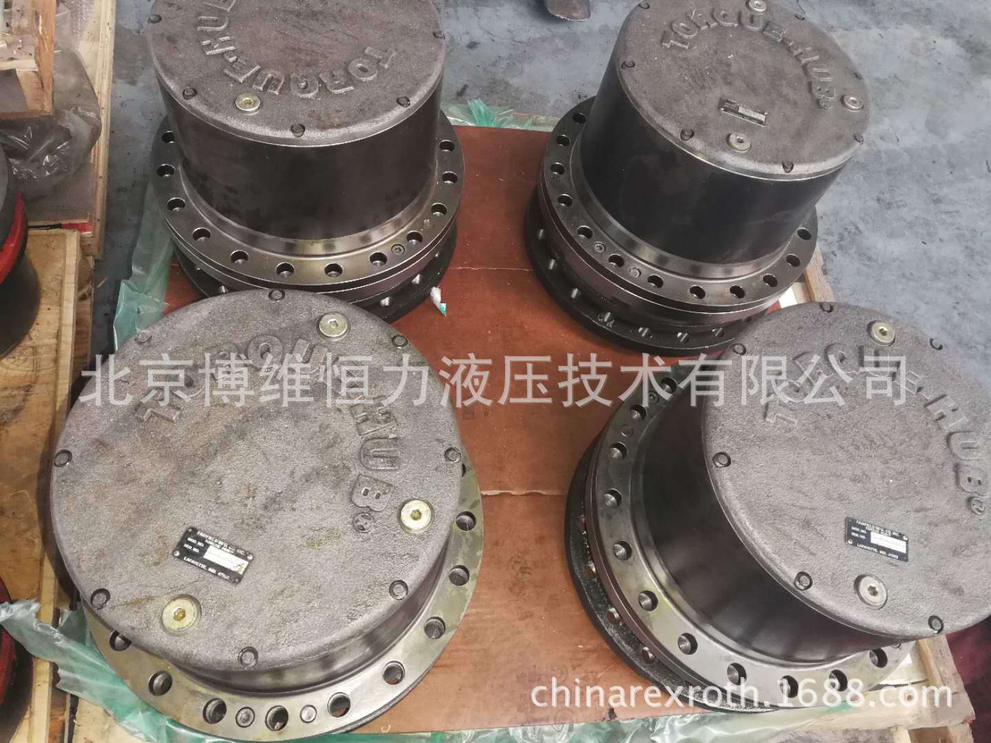中联DTUH90D摊铺机行走减速机