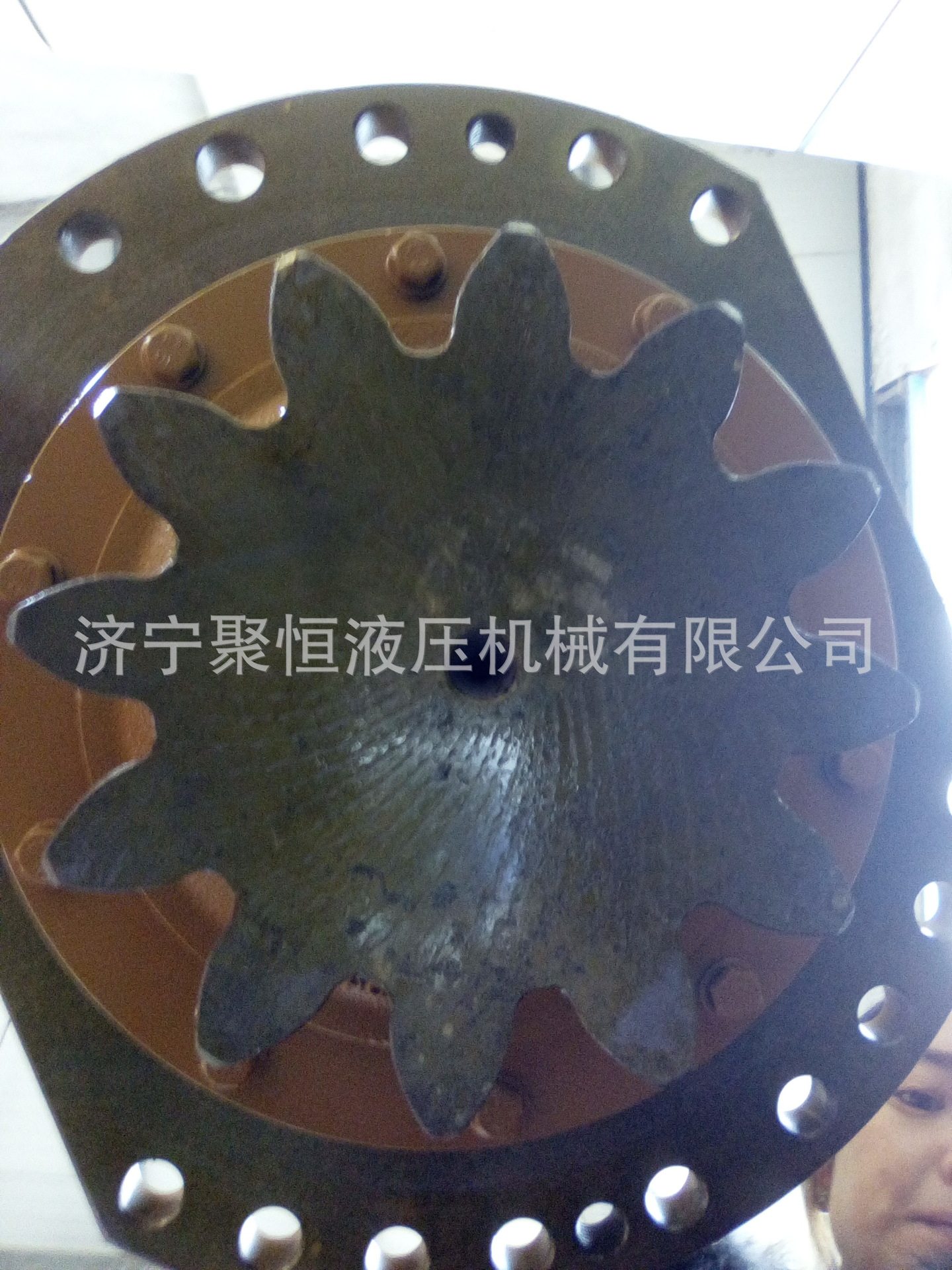 374D挖机回转马达减速箱总成