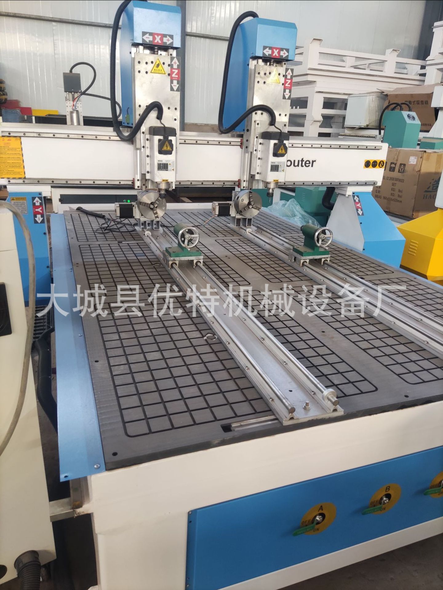 电脑数控双头加长四轴雕刻机 旋转打孔雕刻机 木板切割雕刻机