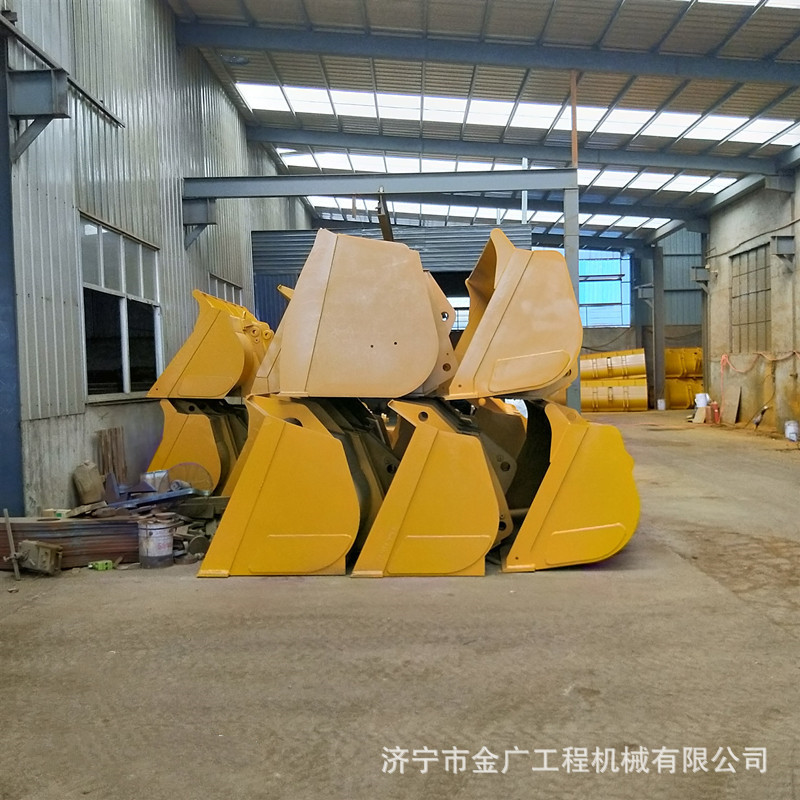 XG932装载机标准耐磨铲斗总成