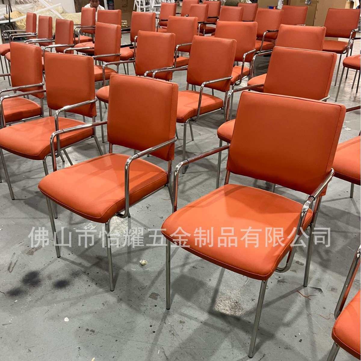厂家 不锈钢餐椅 扶手休闲椅 出口欧美酒店折叠椅 酒店椅