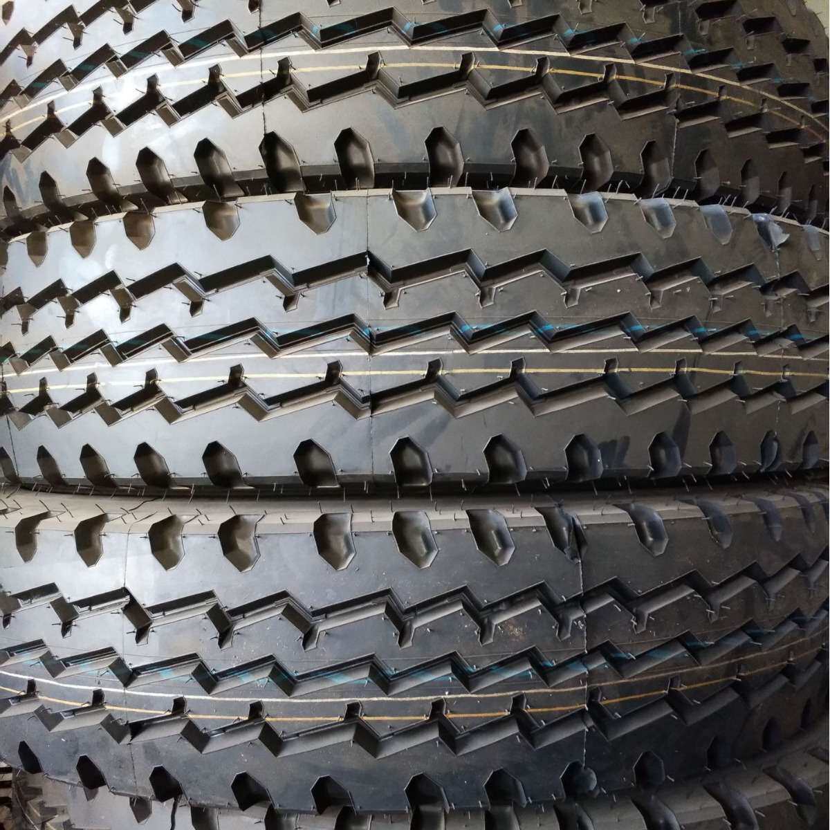 货车卡车650r16工厂销售 650r16钢丝胎大量 三线花纹轮胎