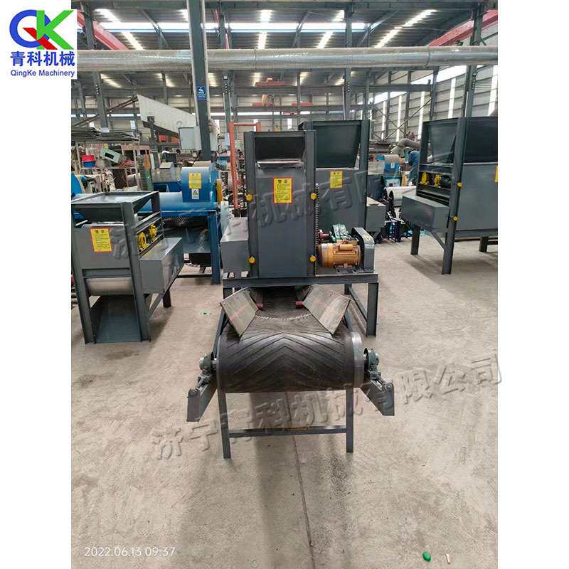 铝罐铁罐饮料瓶油壶压片机 立式易拉罐压扁机 Flattening machine
