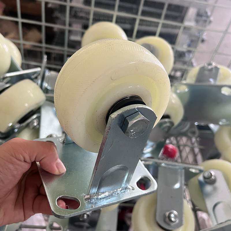 厂家直供五寸万向轮配件脚轮双轴承万向轮活动刹车角胶轮子定 制
