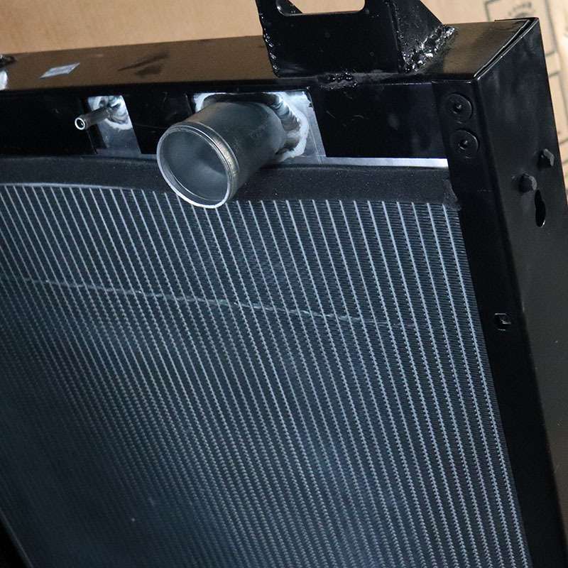 客车挖机散热器水箱海格客车13E01-13001A13YL1-01010-A1 冷却器