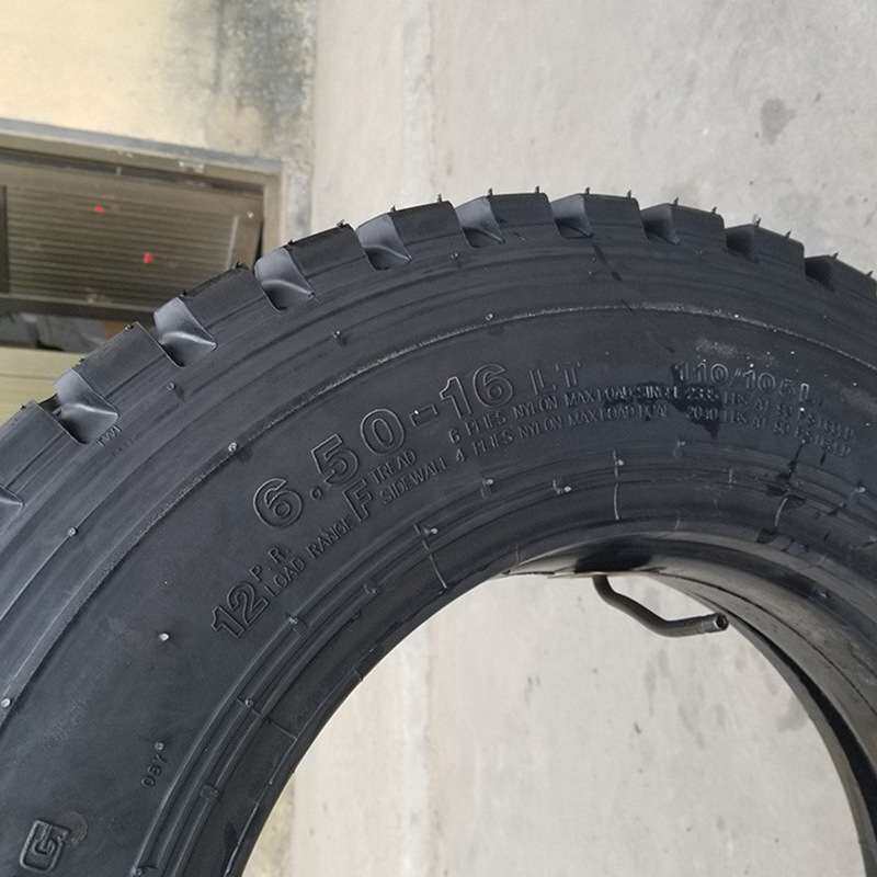 650-16轮胎 700 750 825-16 900 1100 1200-20 汽车货车轻卡轮胎