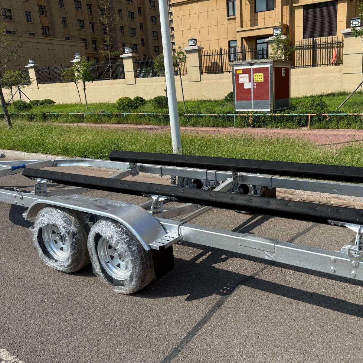 拖船架 船拖车游艇摩托艇拖车中大型船用拖挂车 拖车配件生产商