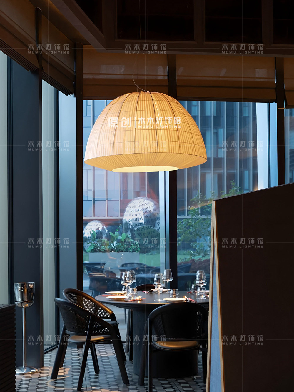 意式极简餐厅吊灯2025新款新中式现代简约轻奢餐饮酒店设计师灯具