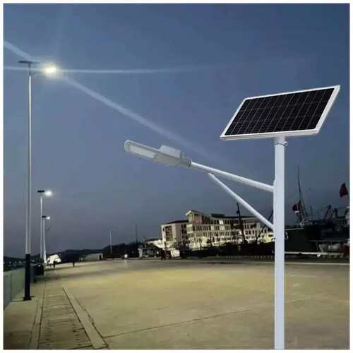 山东厂家6米太阳能路灯30瓦道路灯户外50w六米功光伏LED节能led灯