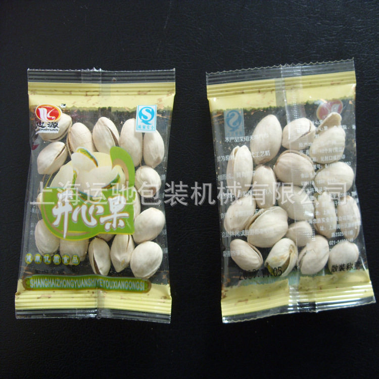 拖斗包装机 不规则小物件包装机 小饰品小玩具包装机 人工放料