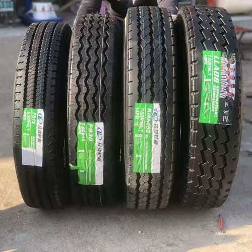 玲珑全钢丝轮胎700R16LT 14PR货车客车载重耐磨型F830花7.00R16LT