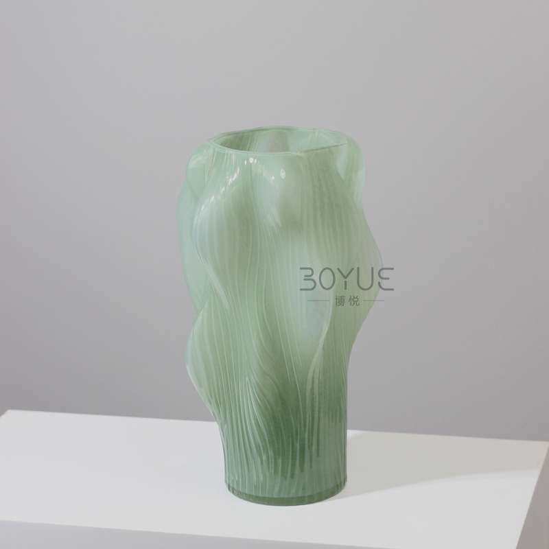 现代简约异形波纹绿色手工琉璃花瓶家居软装台面客厅餐厅花艺装饰