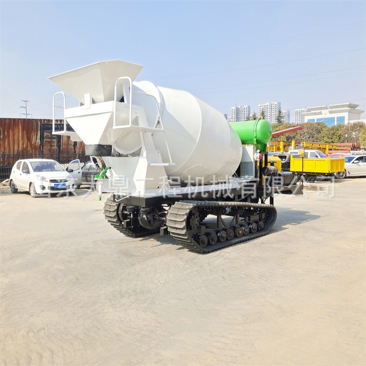 山地履带式混凝土搅拌车 丘陵改造履带混泥土搅拌罐车