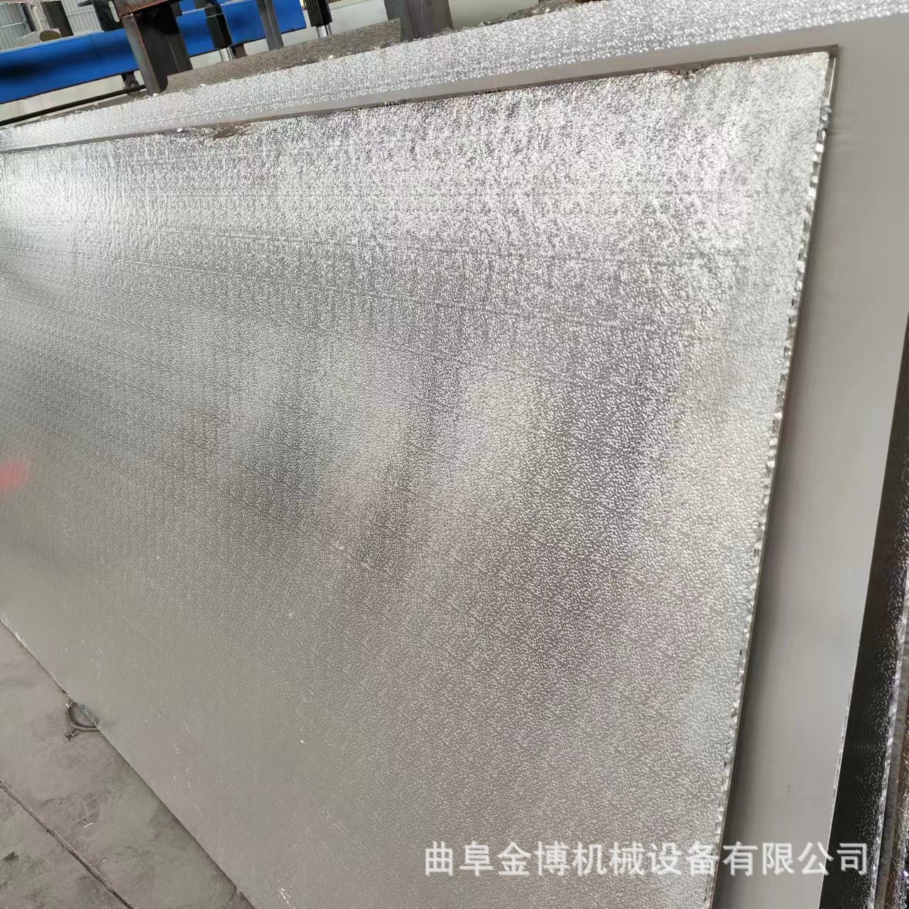 压花铝膜蜂窝板双面涂胶贴膜机