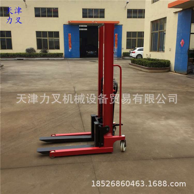 供应2吨2米手动堆高叉车液压提升机 集装箱货物升高车 手推叉车