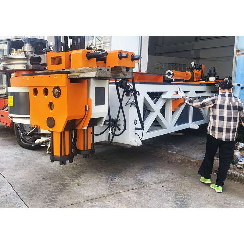 新款全自动弯管机WG130CNC2A1S铁管方管不锈钢管不锈钢数控弯管机