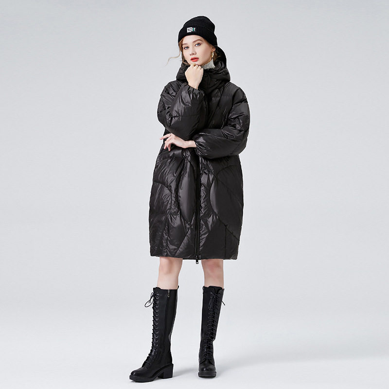 中长款羽绒服2025秋冬季黑色亮面加厚白鸭绒大码宽松连帽女士上衣