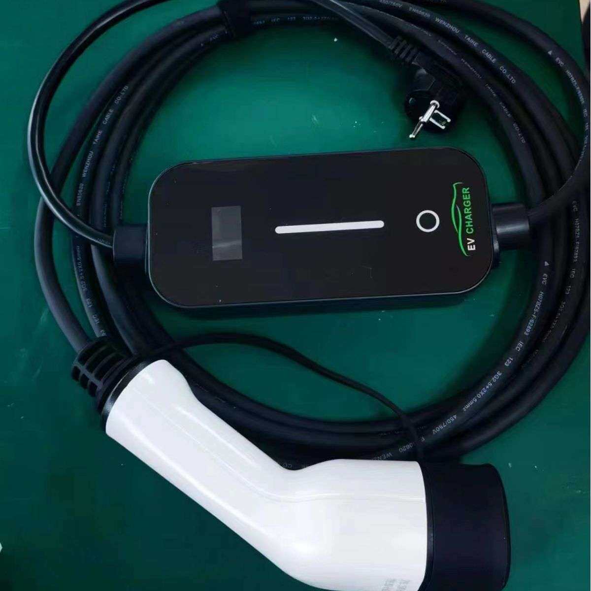 便携式电动汽车充电器类型2 16A电动汽车供电设备充电盒CEE插头