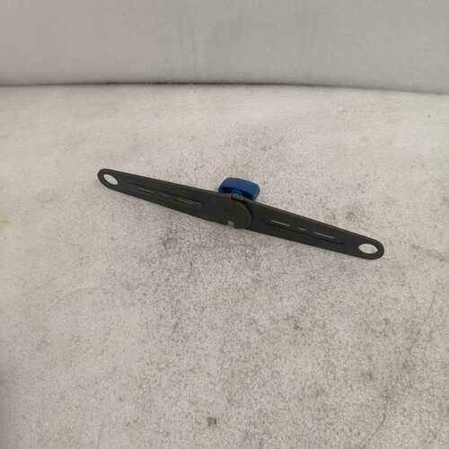 现代215 225 305 485 -9 Vs通用挖机配件原装边门支撑71Q6-53180