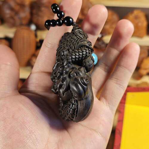 7cm沉香木实木雕刻盘龙客厅摆件随身盘玩文玩手把件家居装饰挂件