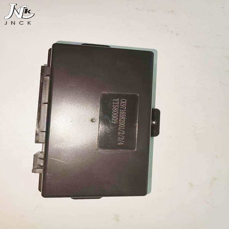 卡车配件跨境车门中控锁适用豪沃迷你控制器 WG9716582001