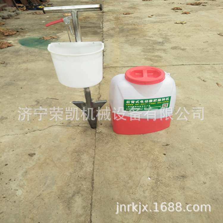多功能铁锹追肥农具直销 荣凯牌新型果树施肥器果树深层下肥器
